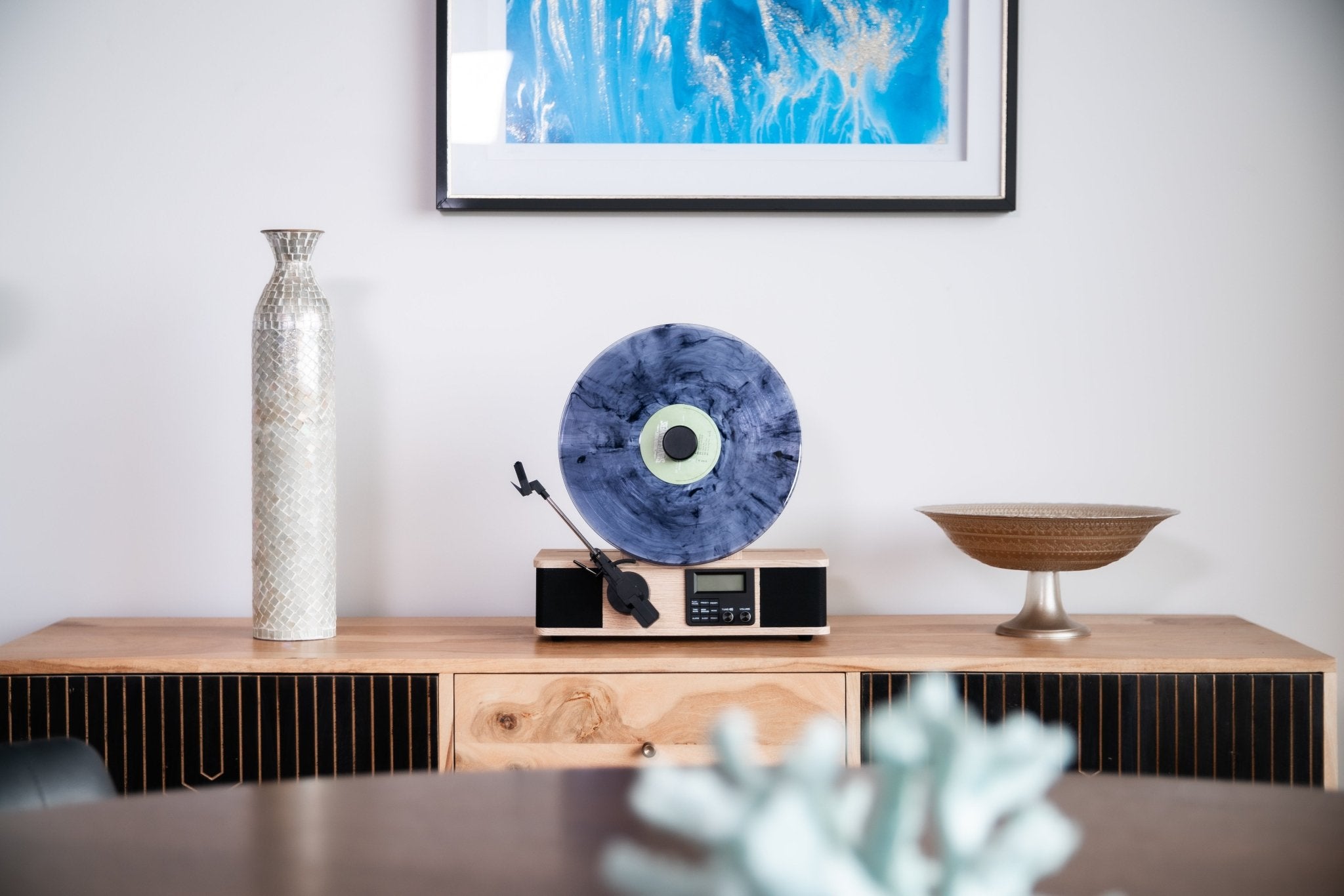 The Modern Revival of Vinyl - NostalgicSound